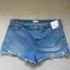 NWT Abercrombie High rise mom shorts